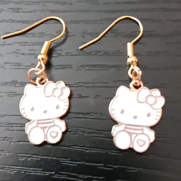 NEW Hello Kitty  Enamel Drop Earrings - Picture 1 of 1